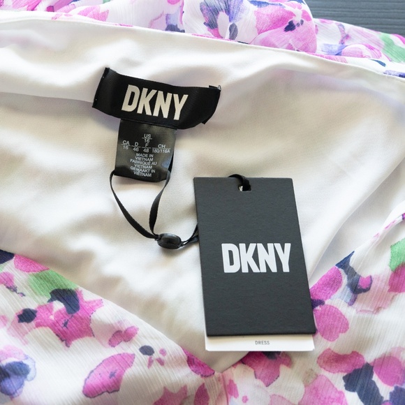 DKNY - Flutter Sleeve V-Neck Floral Chiffon Dress - Picture 4 of 10